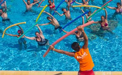 aquagym et piscine au camping de portiragnes