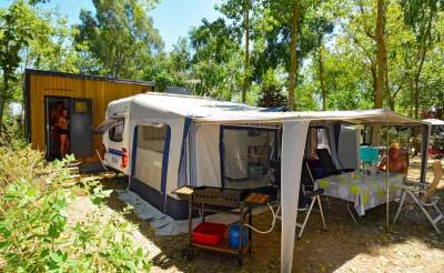 emplacement luxe camping 5 toiles languedoc roussillon